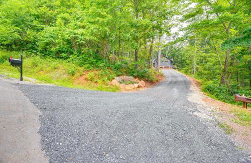 Modern Nellysford Getaway with View Deck and Fire Pit - Foto 39