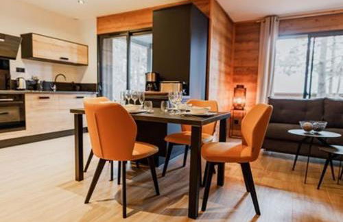 Lodge avec bain à remous privatif, proche du golf et piscine réservée - Confort et activités garanties - FR-1-582-373 - Foto 1