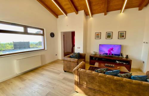 New entire villa with pool and sea views - Photo 47