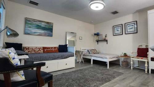 Suit with Kitchen & Bath - Foto 1