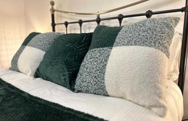 Entire Beautiful 2 Bedroom House With Free Parking Manchester - Foto 4