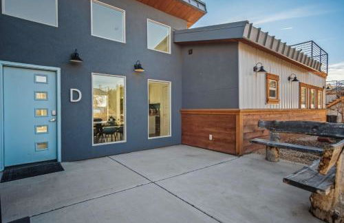 Timber & Tin D 2Bed 2Bath w Pool & Rooftop Deck - Foto 1