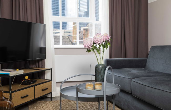 Bob W Commercial House - Photo 8