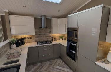 Luxury Hot Tub 3 Bedroom Lodge - Lake Windermere - Foto 11
