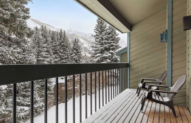 Riverside Condos A102 by Avantstay Condo Close To Downtown, Town Park & Ski Lift #8 - Foto 13