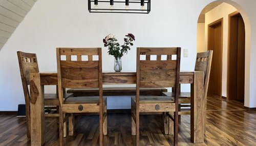 Modernes Apartment mit Balkon, Parkplatz, Waschmaschine für 4-5 Gäste - Foto 2