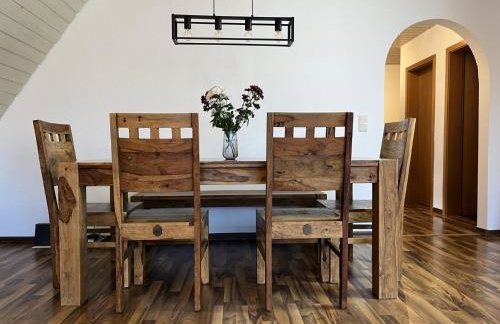 Modernes Apartment mit Balkon, Parkplatz, Waschmaschine für 4-5 Gäste - Foto 2