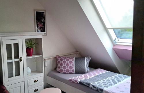 Dachstübchen mit 2 Zimmern - Photo 3