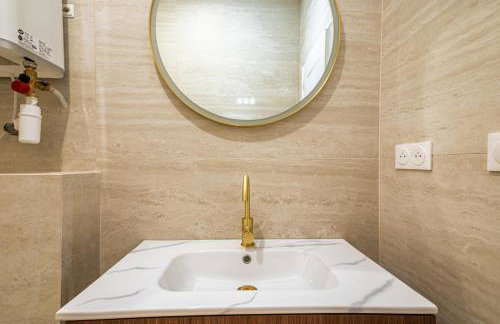 Stylish 1-Bedroom Apartment with Air Conditioning in Paris 17th - Foto 9
