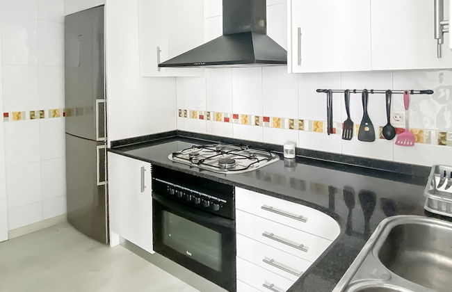 Elegant 4 beds train station upto 6 Pax - Foto 18