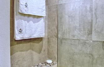 Seashell an Elegant Seafront Villa - Foto 41