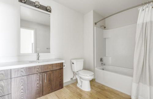 Downtown Bellevue 2BR w Lounge Gyms nr shops SEA-122 - Foto 12