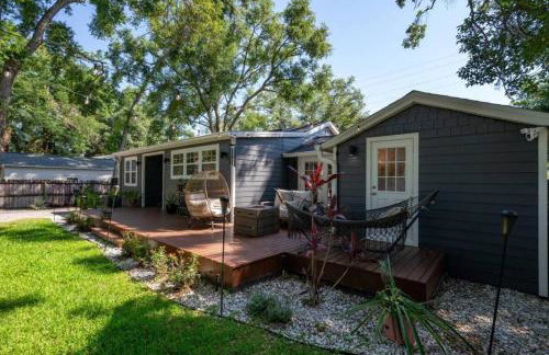 Massive 3 bedroom with large backyard - Foto 1