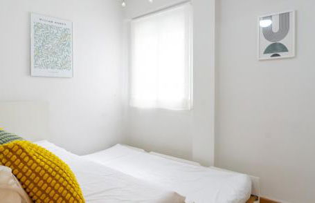 Elegant Malaga Retreat - Photo 12