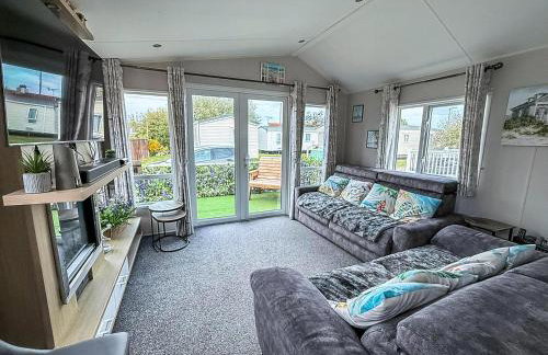 Stunning Caravan With Large Decking At California Cliffs In Norfolk Ref 50001Oc - Foto 8