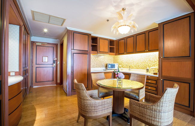 Krungthep Wing Apartment - Photo 7