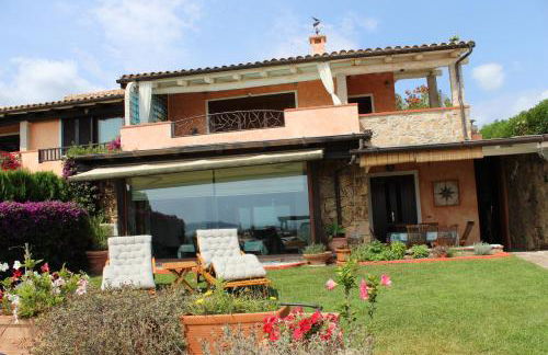 Claude&Kate's dream house - Photo 6