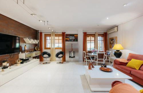 chalet, villa rodeada de naturaleza piscina a doce klm de Valencia y 7 del aeropuerto - Photo 25