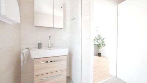 85qm, Parkplatz, zentral, großer Balkon, 2 Bäder - Foto 5