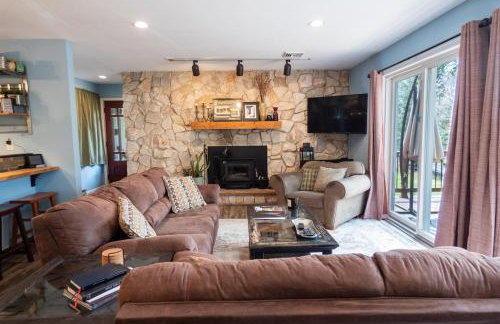 Spacious Catskills Home with Covered Hot Tub - Foto 1