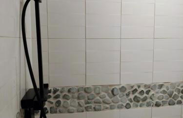 kerwatt - Grande et belle maison de ville avec jardin, proche centre et mer - Photo 43