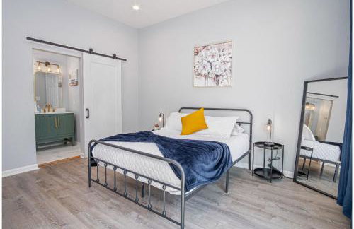 Inviting 4br/2ba Near Downtown & Riverwalk - Foto 22