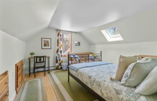 Lovely House 5 Min to Beach with Deck Grill and Garage - Foto 13