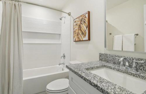 Cape House - 4 BR - Pool - Fire Pit - Private Backyard - Foto 29