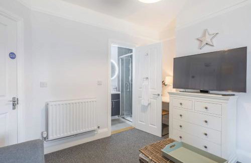 Modern 4-Bedroom Detached Home in Central Cambridge with Parking - Foto 35