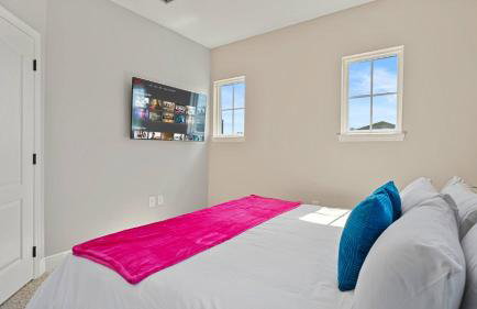 Poolside Tampa Stay- Game Room & Glam Room- Pool- Darts- Pool Table- Next to MacDill AFB - Foto 36