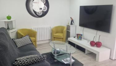 Belle maison 2 chambres avec extérieur et Parking couvert - Foto 1