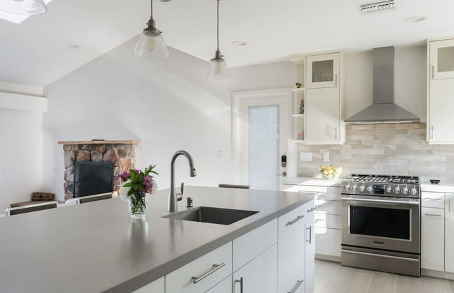 Spacious and Bright 5-bedroom Oasis Pool and Yard - Foto 48