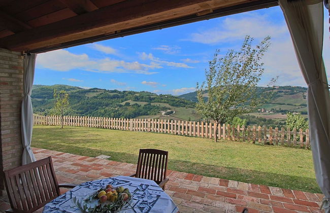 Cottage in Montelabbate With Pool, Garden, Bbq, Parking - Foto 28