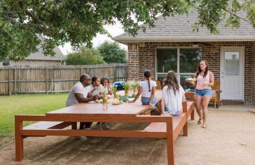 5BD - Backyard - Pool Access - 5 Mins to Texas A&M - Foto 1