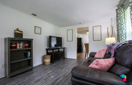 Cake By The Ocean Electric Recliners-Minutes From I-95 And Pembroke - Photo 10