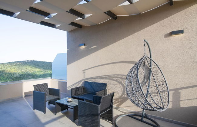 Serenity Suites Sea View 4 - Photo 19