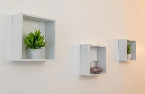 Warstone Suite-Luxury 2-Bedroom Flat, Parking, WiFi, Netflix, Central Location - Foto 30