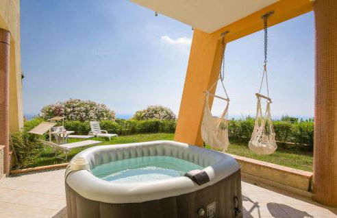 Amazing Home In Belmonte Calabro - Foto 1