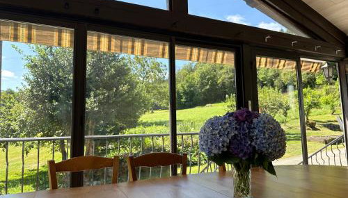 Le repaire du châtaignier, Maison à la campagne, 8 pers, 4 ch, Sidobre - Foto 1, Garden, Garden view