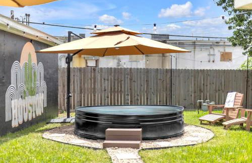 Texan Backyard Vibes l Cowboy Pool & BBQ l Pet-Friendly - Foto 20