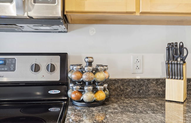 Historic Loft Retreat With Pool - Foto 54