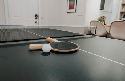 Cozy escape with Hot Tub, ideal for family & friends - Photo 8