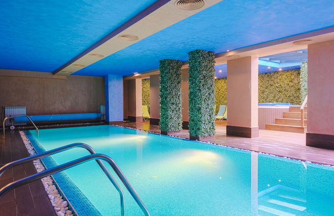 Cornelia Deluxe Residence - Photo 42