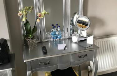 Dower House Hotel - Photo 6