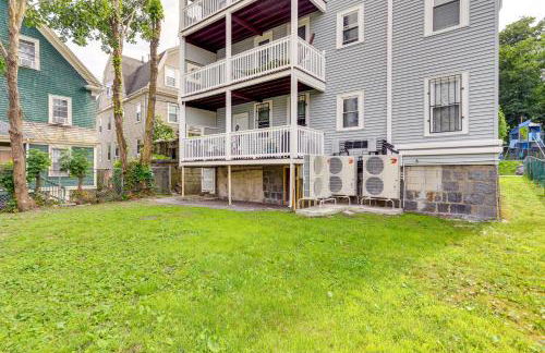 4 Mi to Fenway Park Pet-Friendly Dorchester Apt! - Photo 25