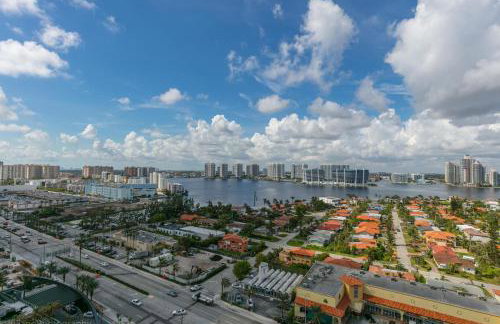 Steps to the Sand Beachfront Escape- 25th Floor Views - Foto 73