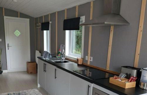 Tranquil Cabin Retreat- Sleeps 2 Parking - Foto 7