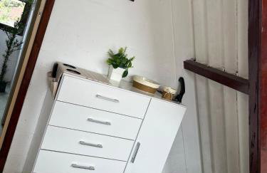 Casa estilo chale dúplex com 3 quartos, churrasqueira, balanço, chuveirão e a uma quadra da praia - Foto 29