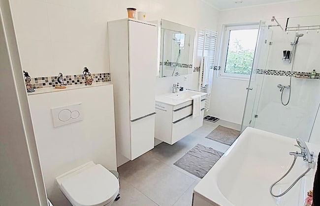 Spacious 3 Bedrooms with Garden View - Foto 16