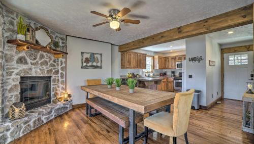 Lakefront Shell Knob Home with Deck and Gas Grill - Foto 2